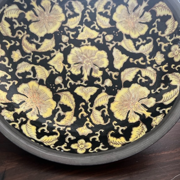 Japanese porcelain ware decorated in Hong Kong - Picture 2 of 3